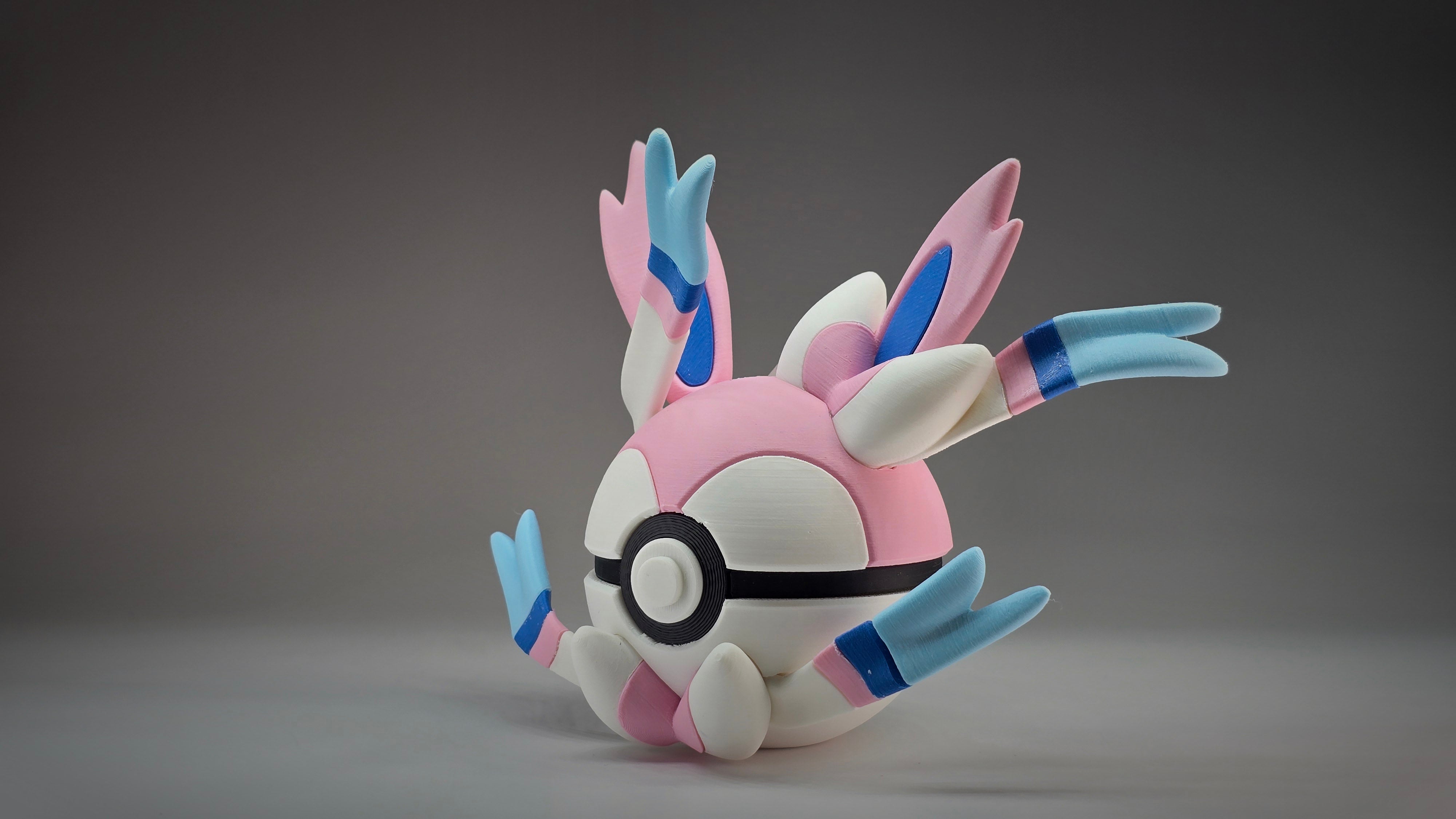 #0700 - Sylveon Ball