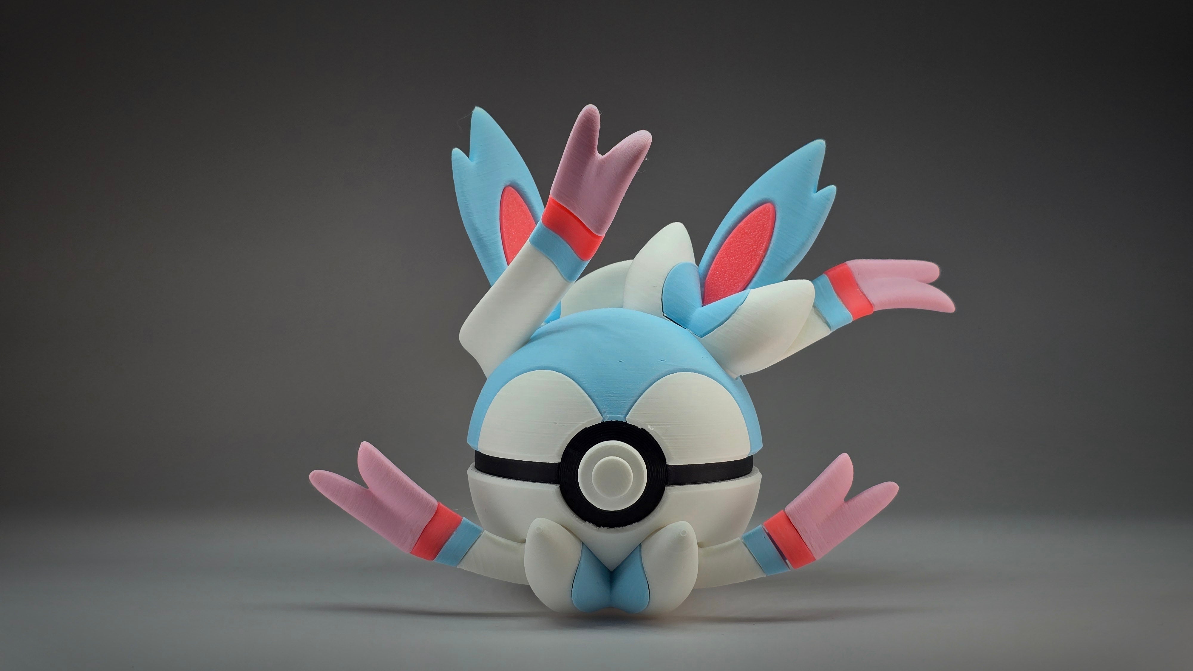 #0700 - Sylveon Ball