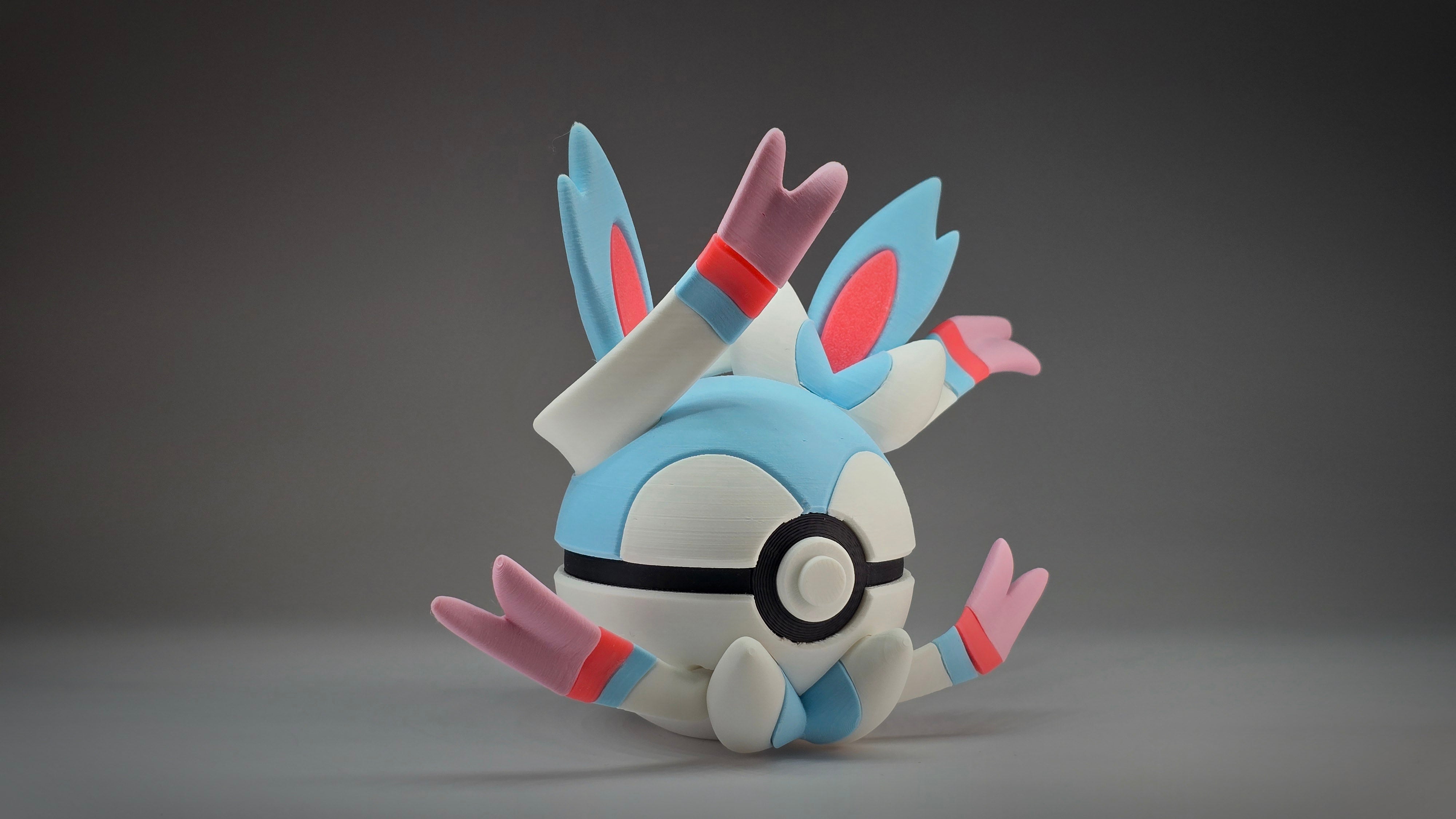 #0700 - Sylveon Ball