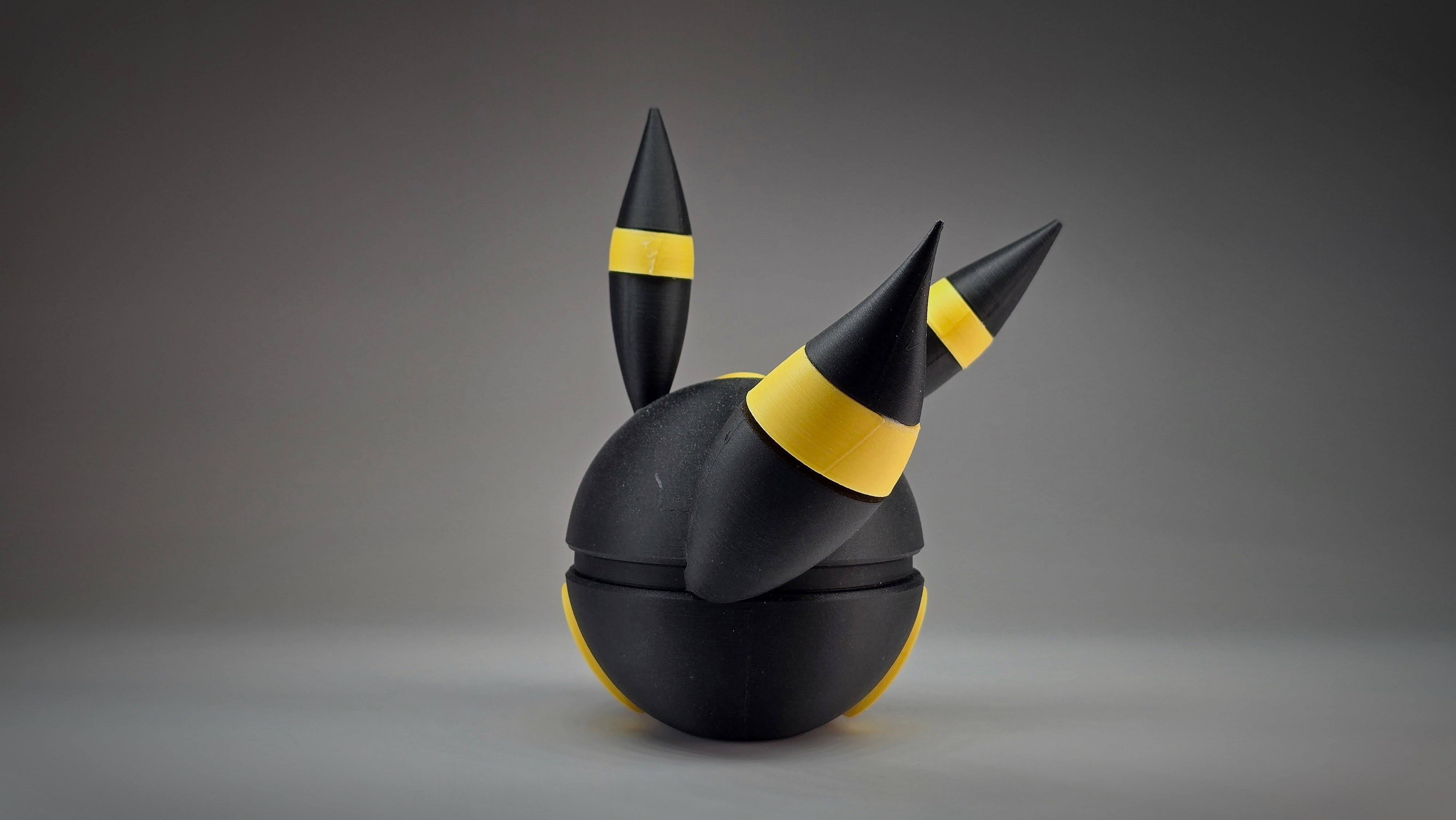 #0197 - Umbreon Ball