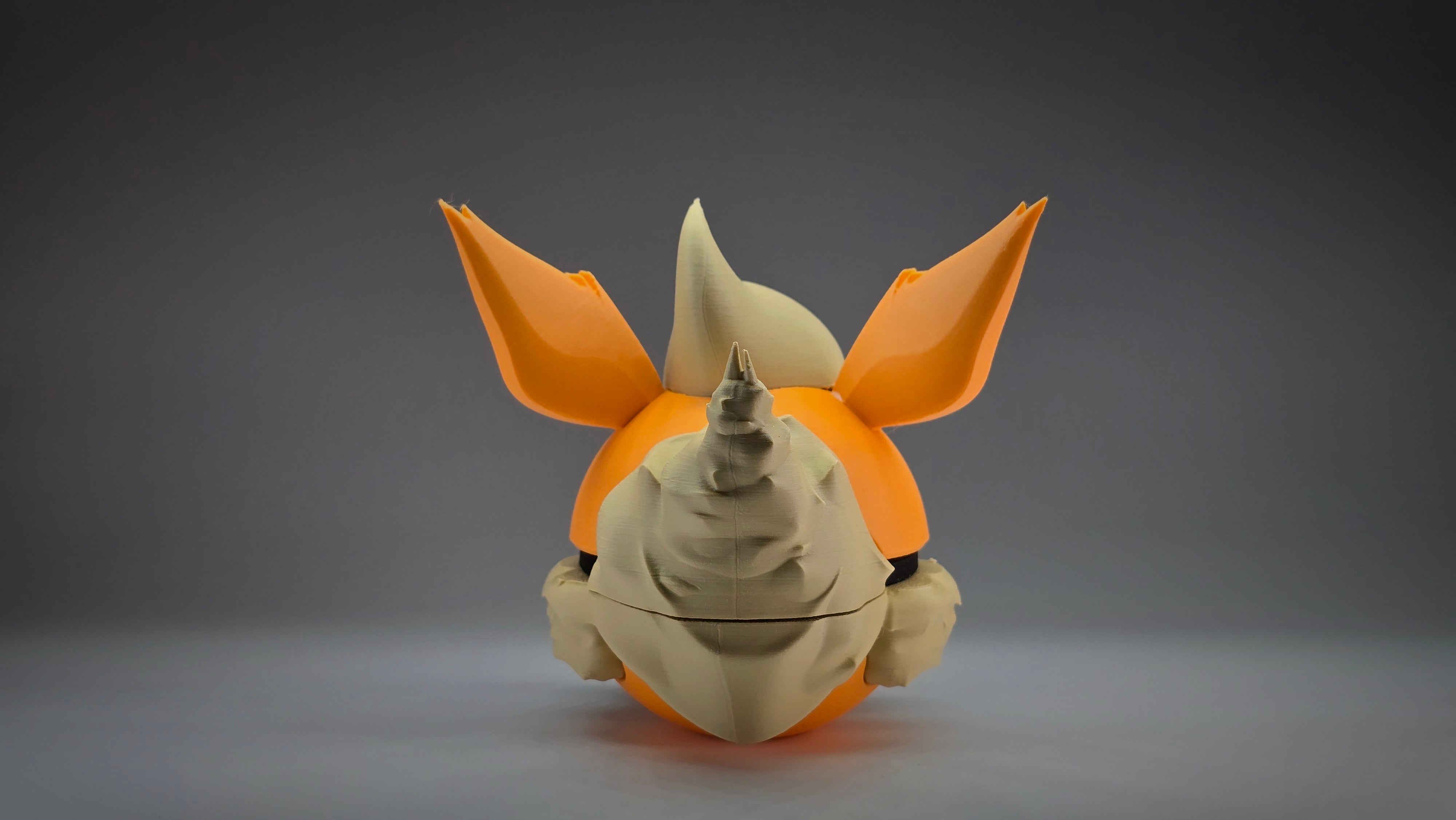 #0136 - Flareon Ball