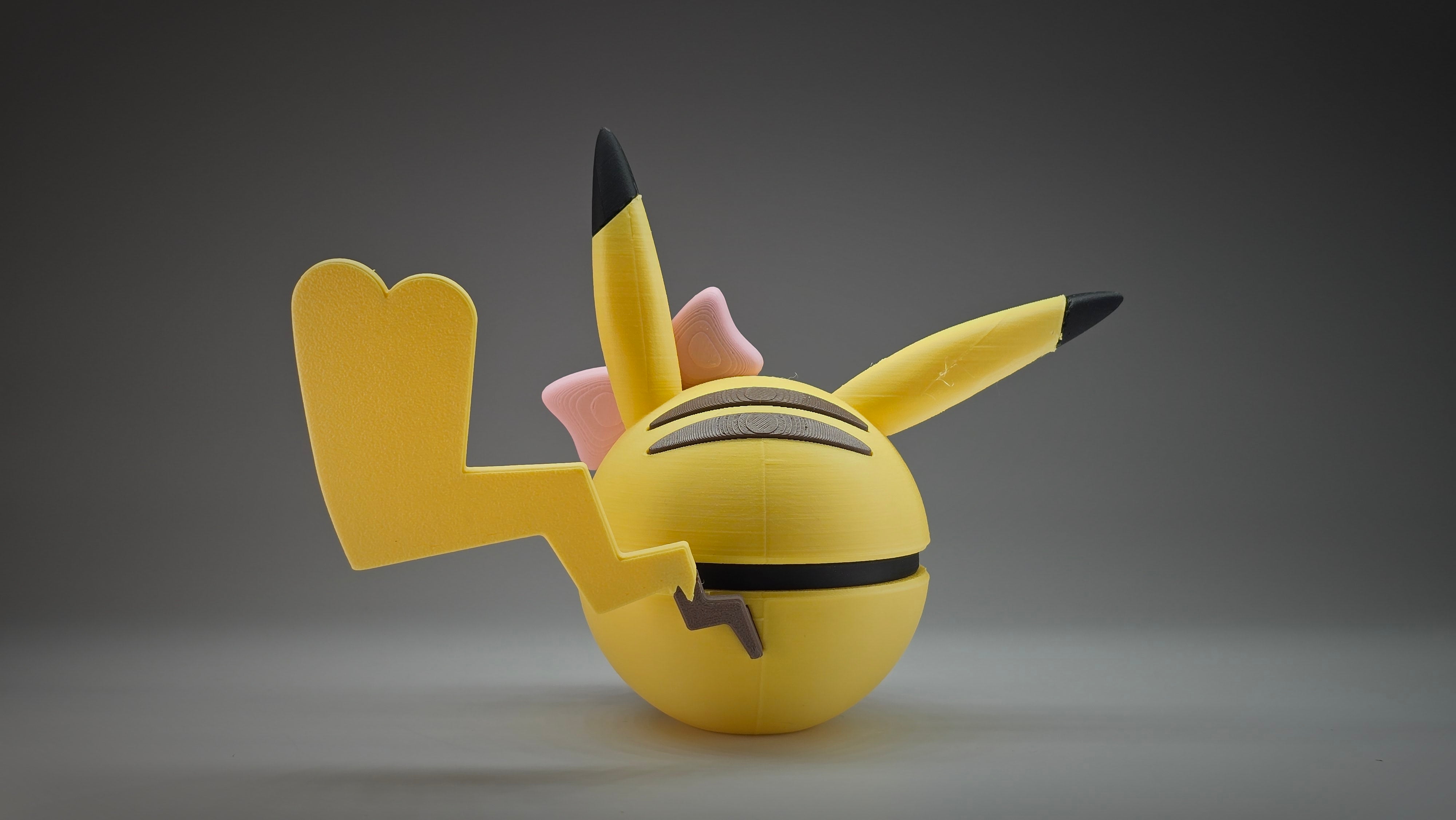 #0025 - Pikachu Ball