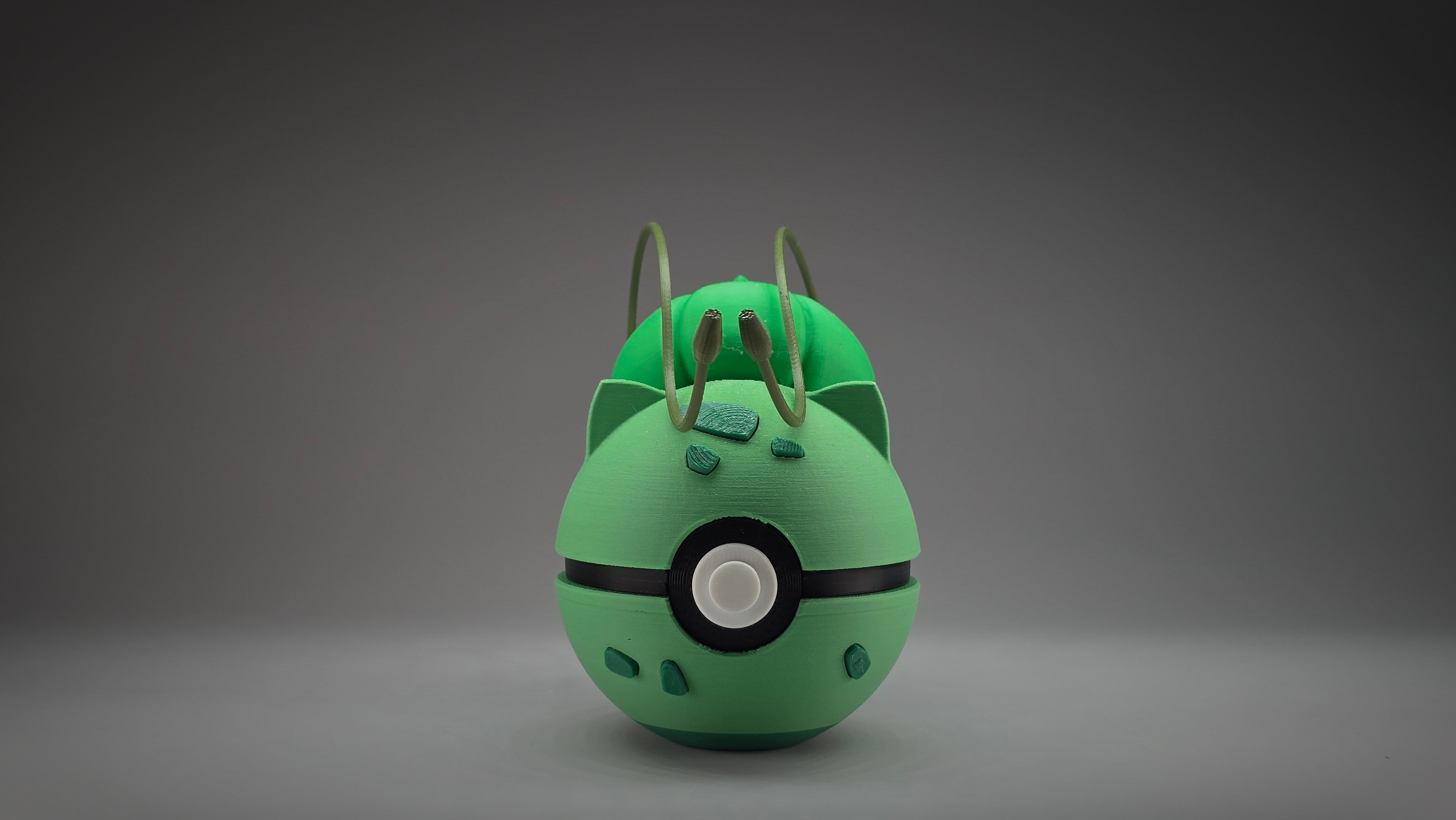 #0001 - Bulbasaur Ball