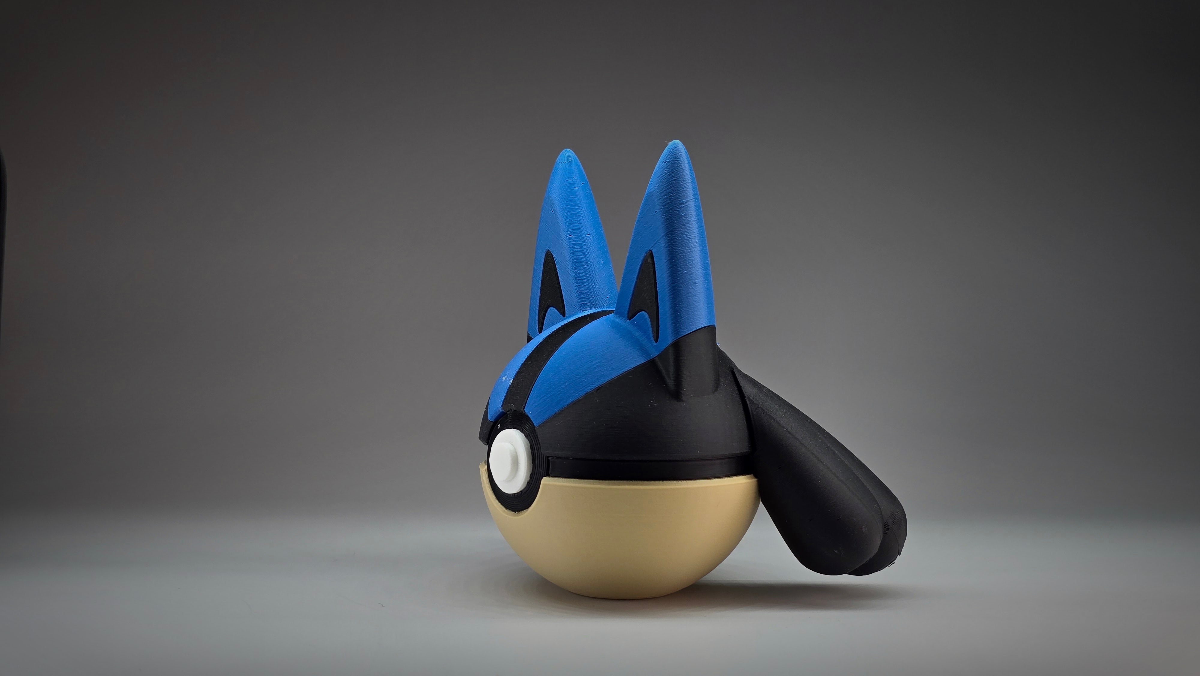 #0448 - Lucario Ball