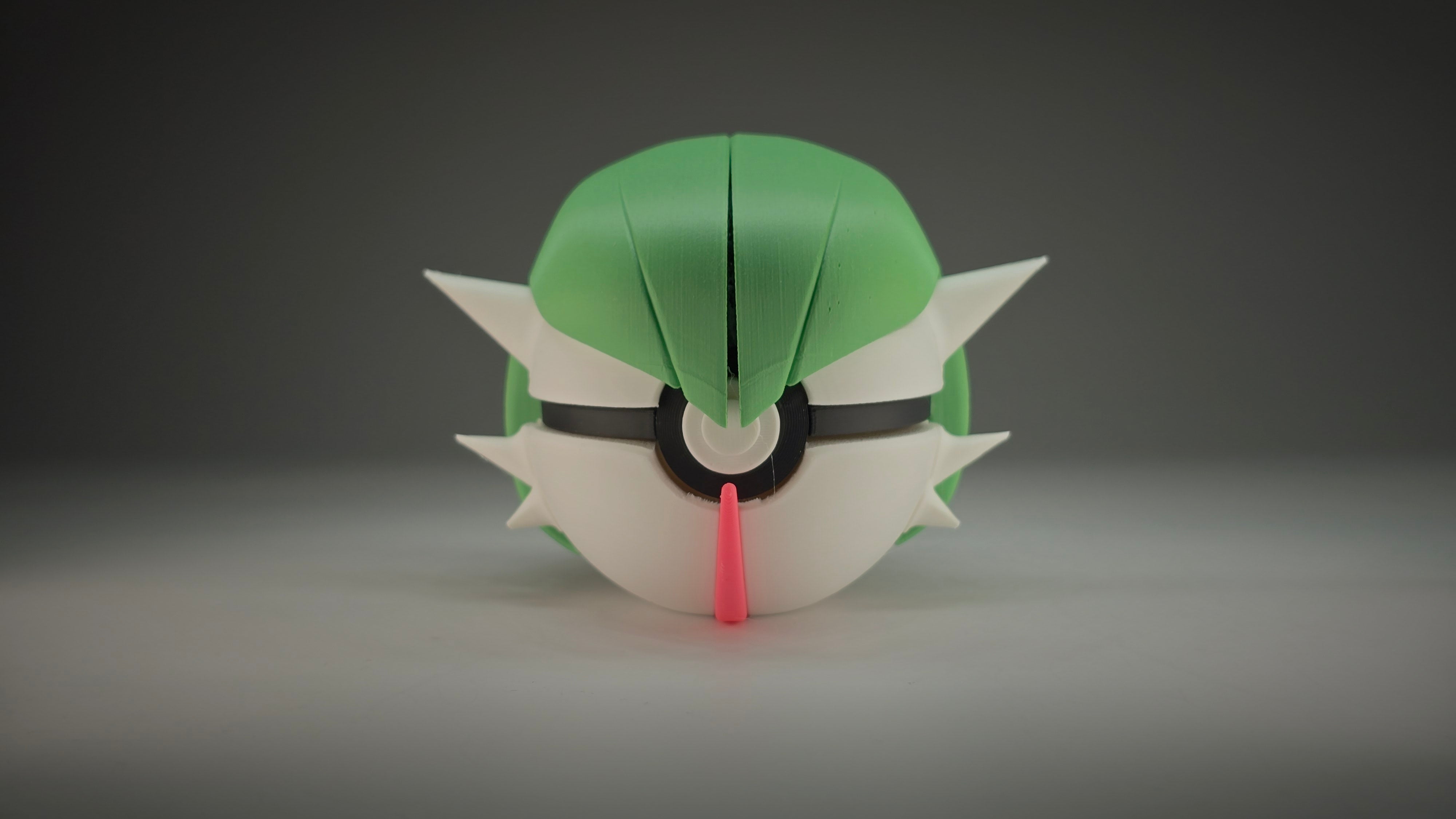 #0282 - Gardevoir Ball